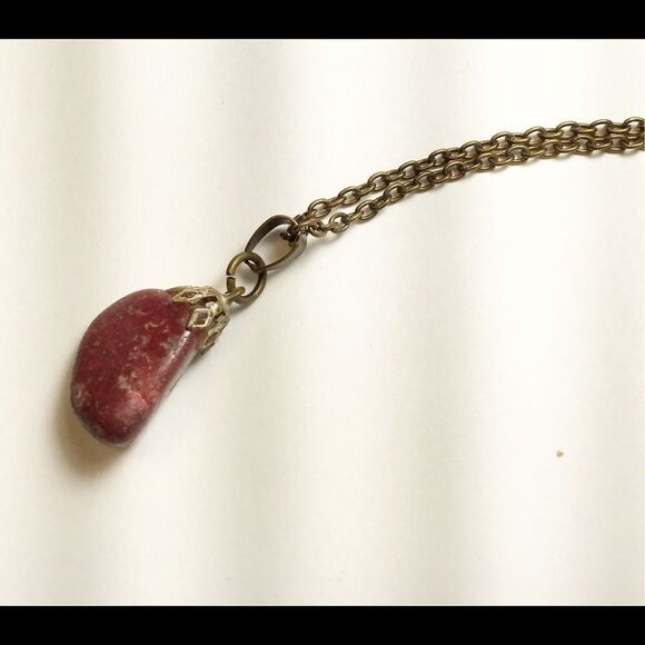 Boho Red Agate and Antique Gold Necklace, 18” NEW - Picture 2 of 3